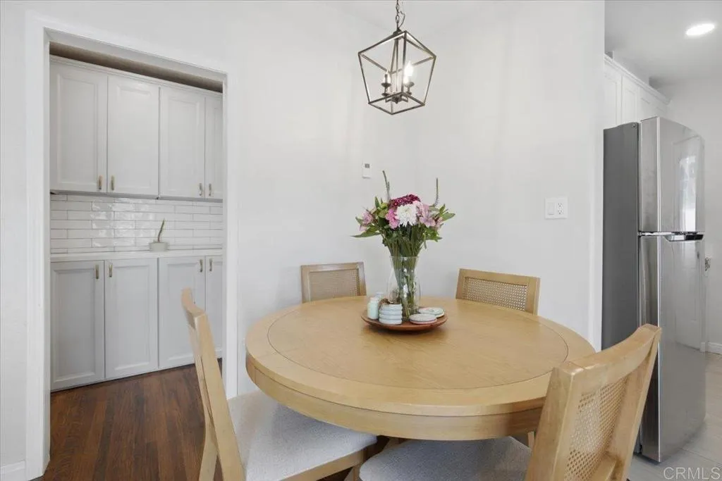 https://cdn.realtyfeed.com/cdn/127/307075442/7621896c5945a7d05c602d96cfddf0ba.webp