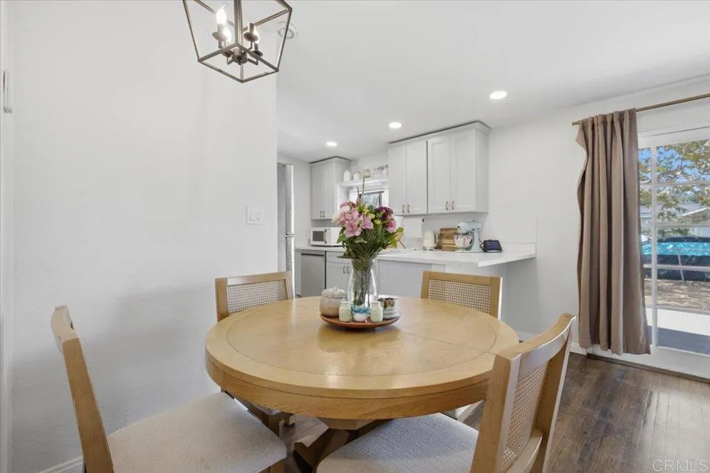 https://cdn.realtyfeed.com/cdn/127/307075442/84d26d37c0803d097b0384c5ea709b69.webp