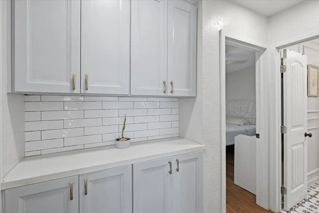 https://cdn.realtyfeed.com/cdn/127/307075442/e06998cc138ed7baaa1a4679011f619b.webp