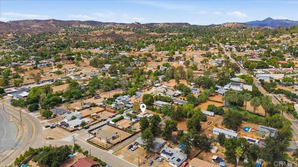 https://cdn.realtyfeed.com/cdn/127/307075442/fa7c84b83d09a096ccb2e159219b9b1b.webp