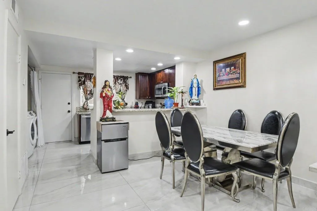 1508 Gustavo Street Unit B, El Cajon, CA 92019 - Photo 4 of 12, El Cajon, CA