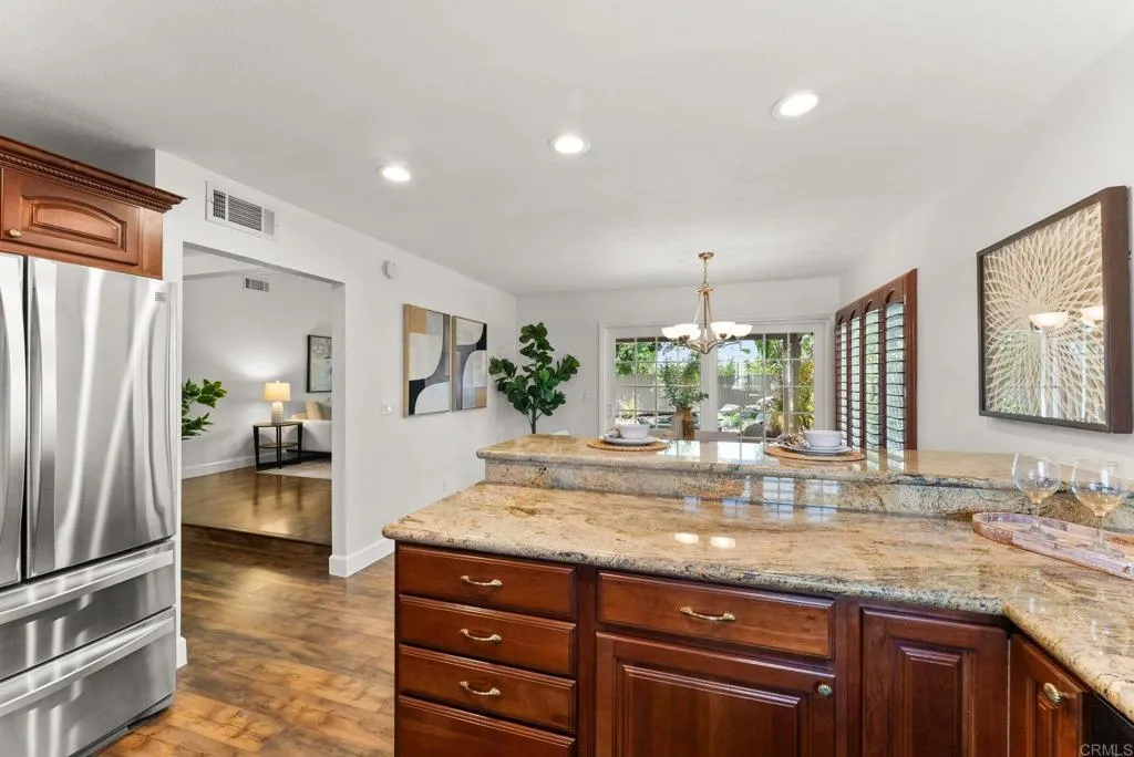 https://cdn.realtyfeed.com/cdn/127/307075491/34ef3da5a3c53150b915ce9c76f688cf.webp