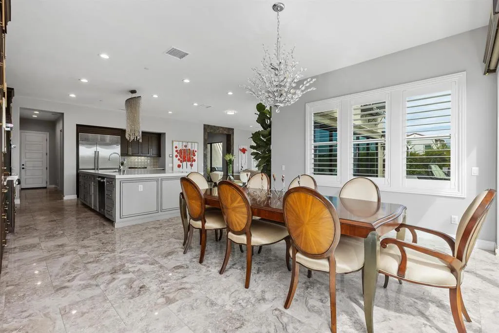 https://cdn.realtyfeed.com/cdn/127/307075513/09705ba4fceb3ee496af4304859b21df.webp