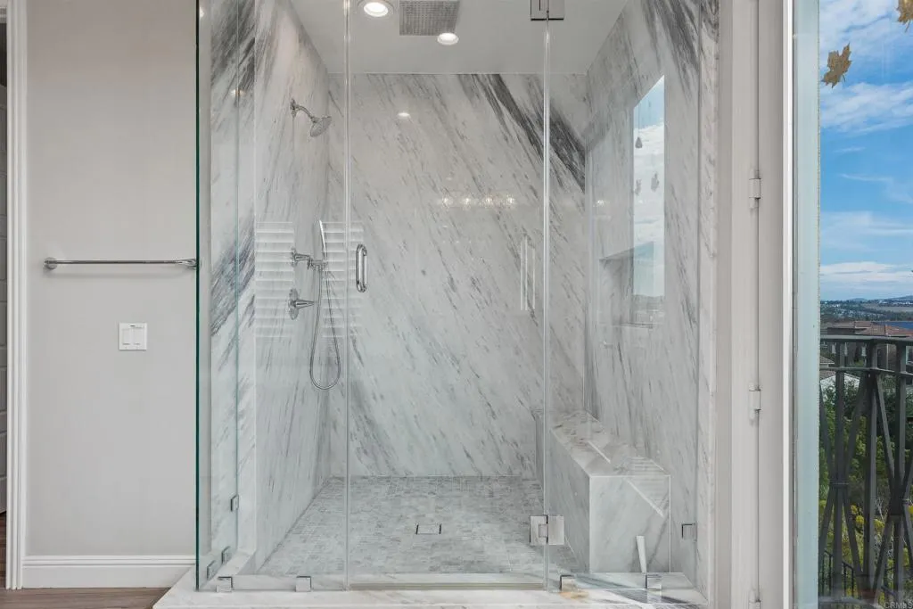 https://cdn.realtyfeed.com/cdn/127/307075513/43ab96ffaf6be9ad747ab6d037fe877c.webp