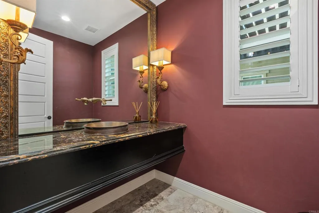 https://cdn.realtyfeed.com/cdn/127/307075513/4f255419f9dfbda7024b4a541d3aacc4.webp
