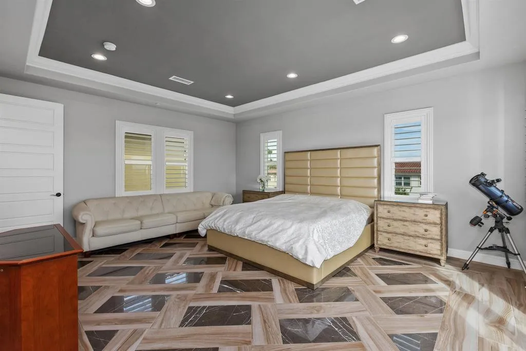 https://cdn.realtyfeed.com/cdn/127/307075513/7e67489556a4e817be1be5687126fdbd.webp