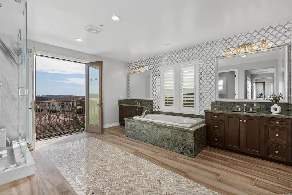 https://cdn.realtyfeed.com/cdn/127/307075513/ee3b8d519c201c25c1bd1cc5cb34e59f.webp