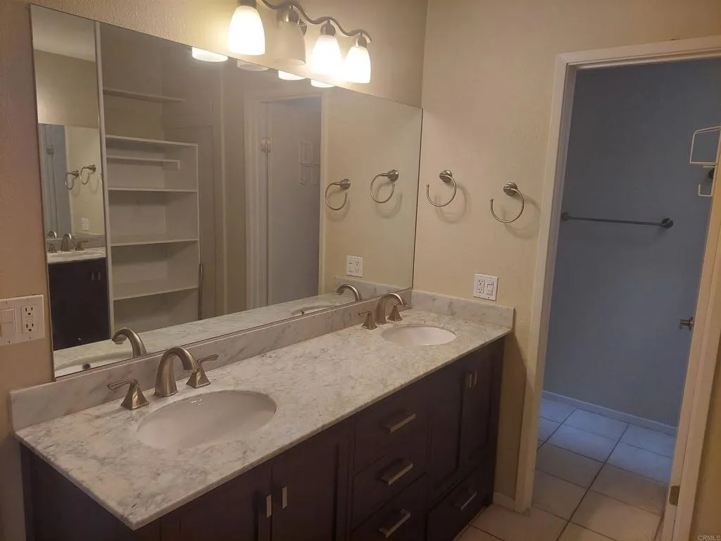 3147 Camino Crest Drive, Oceanside, CA 92056 - Photo 5 of 7, Oceanside, CA