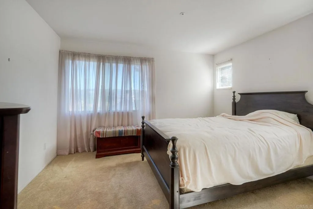 https://cdn.realtyfeed.com/cdn/127/307075606/aa133316654c5b6ff65cb2628b633776.webp