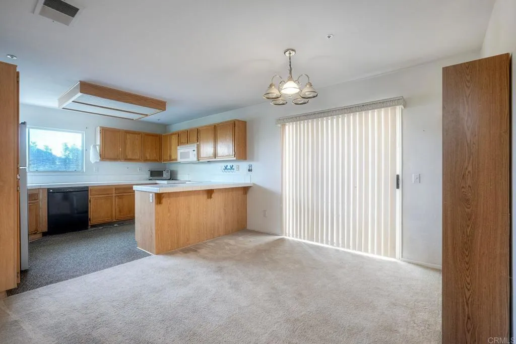 https://cdn.realtyfeed.com/cdn/127/307075606/be3edd3d1f6cc00165883b7e927c058d.webp