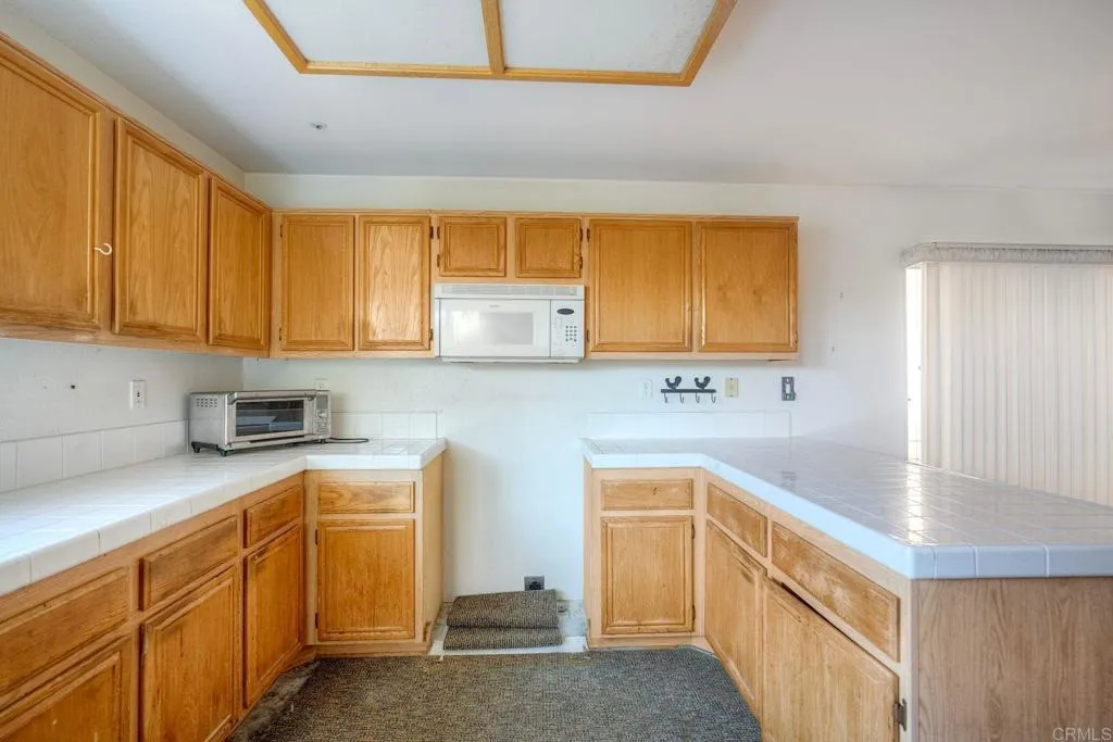 https://cdn.realtyfeed.com/cdn/127/307075606/fab104d42ccfe6e11c97728845eb11a7.webp