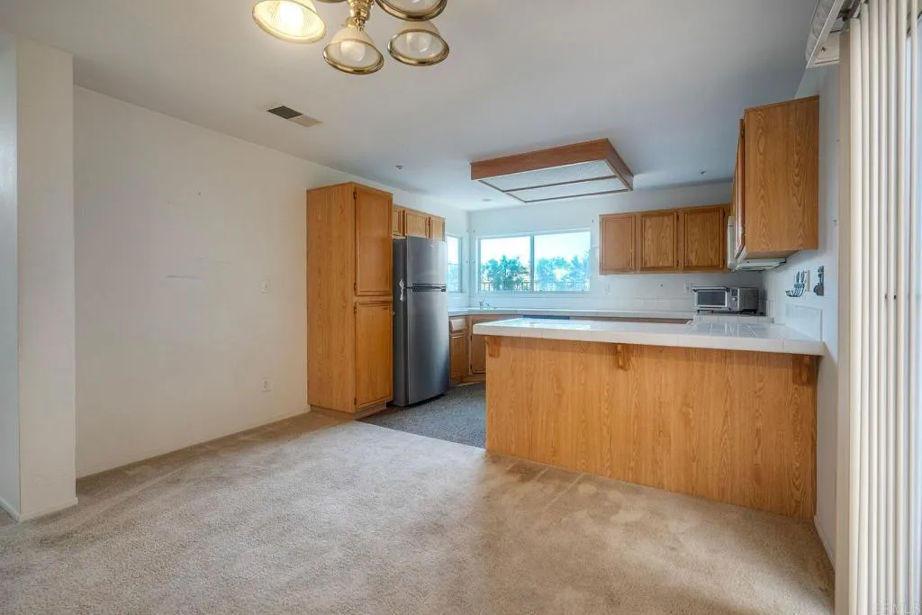 https://cdn.realtyfeed.com/cdn/127/307075606/fe1fd025778e96f8e7bb5cda05063d97.webp