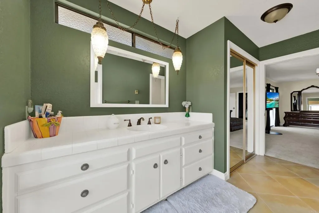 https://cdn.realtyfeed.com/cdn/127/307075731/0ba5e41562c769cf548b98f8f901720d.webp