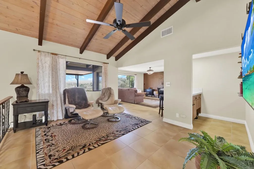 https://cdn.realtyfeed.com/cdn/127/307075731/2aa748158b554e80d9bedb7d630ec39f.webp