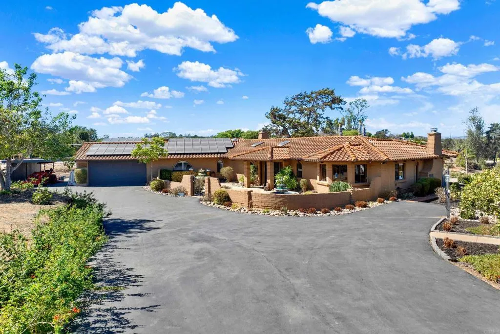 https://cdn.realtyfeed.com/cdn/127/307075731/87aa4950e12393ee067cc6e5da39e09b.webp