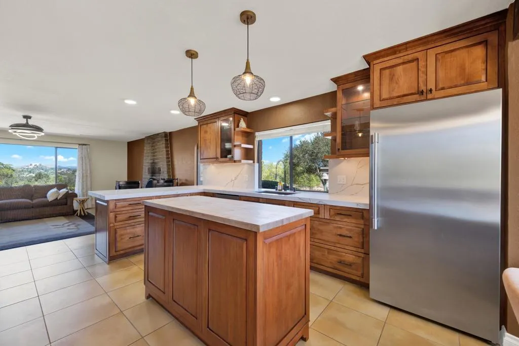 https://cdn.realtyfeed.com/cdn/127/307075731/af4a32b35ce948e5296e00a7aff4cb2e.webp