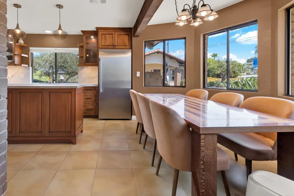 https://cdn.realtyfeed.com/cdn/127/307075731/cbea980ffef03116790a476c02dd7db5.webp