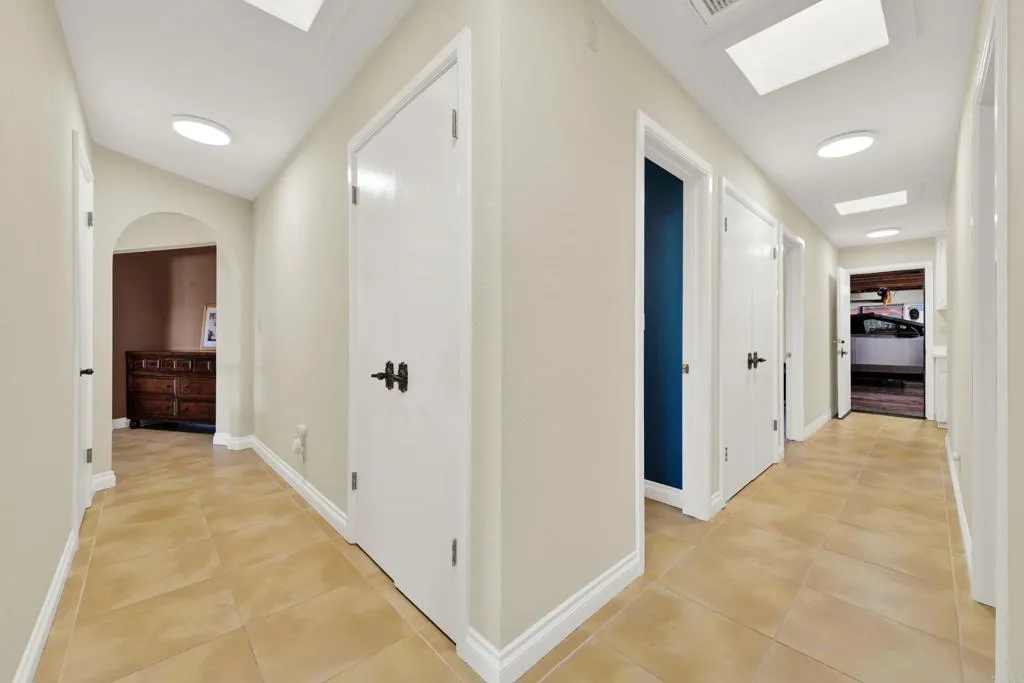 https://cdn.realtyfeed.com/cdn/127/307075731/cf4635211c18f35c64489098536058ad.webp