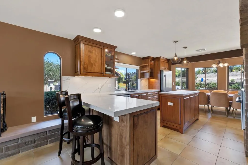 https://cdn.realtyfeed.com/cdn/127/307075731/dafa8d87f7fd2dcd843820b5ec355247.webp