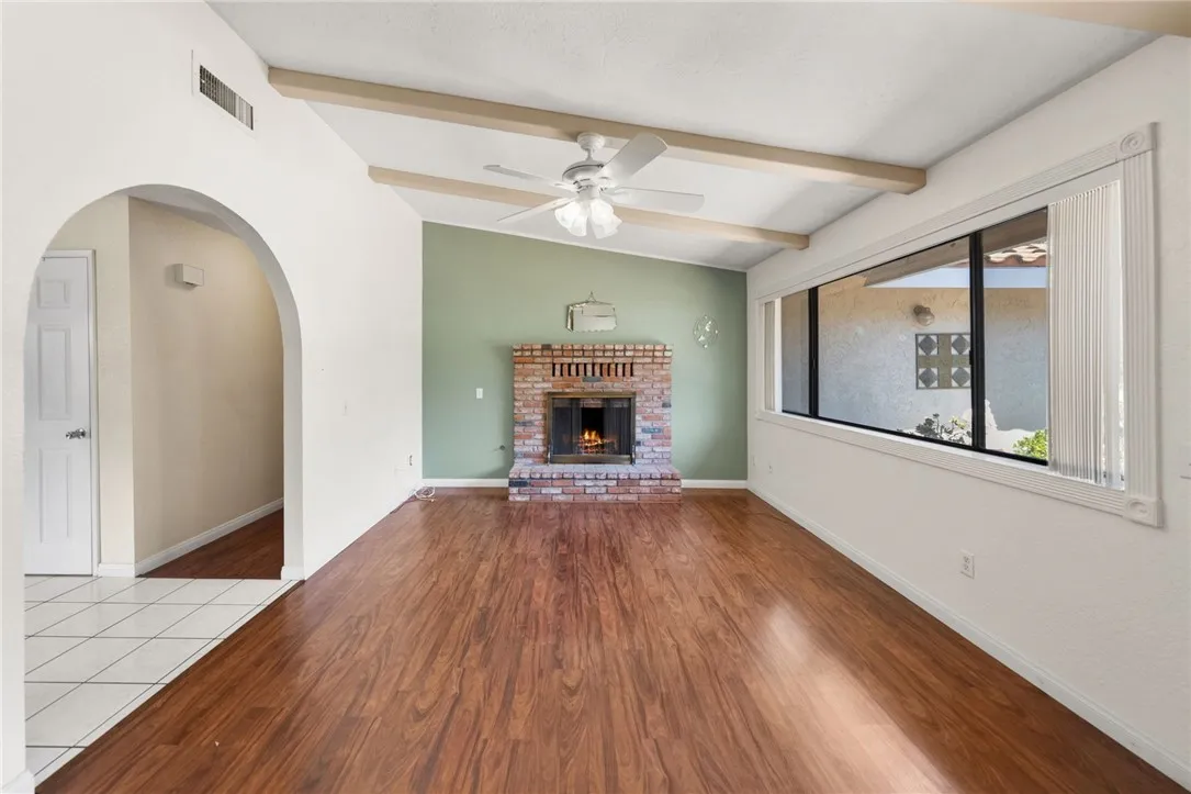 https://cdn.realtyfeed.com/cdn/127/307075797/465c0d3d69c7814fc9c55eace47f6c7d.webp