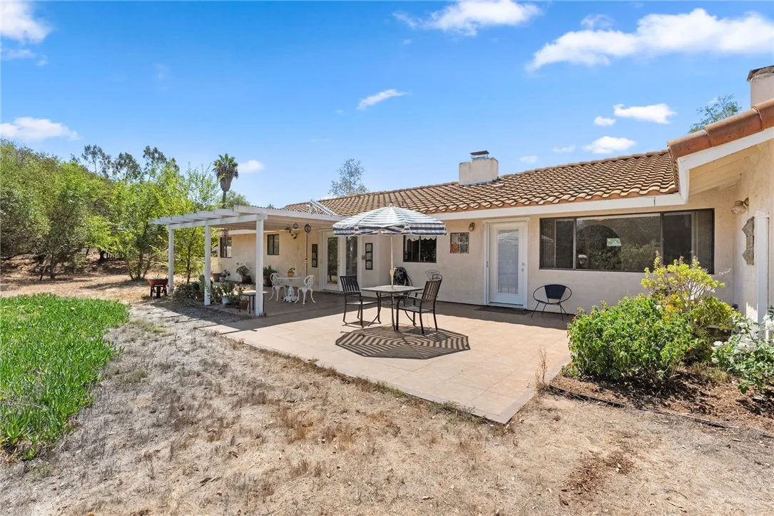 https://cdn.realtyfeed.com/cdn/127/307075797/76c5c7bfe0a04d239a39f3fe53cddc3f.webp