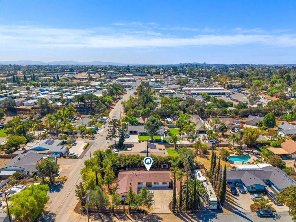 https://cdn.realtyfeed.com/cdn/127/307075800/d00d412b74e4783f60deb9f2788eade3.webp