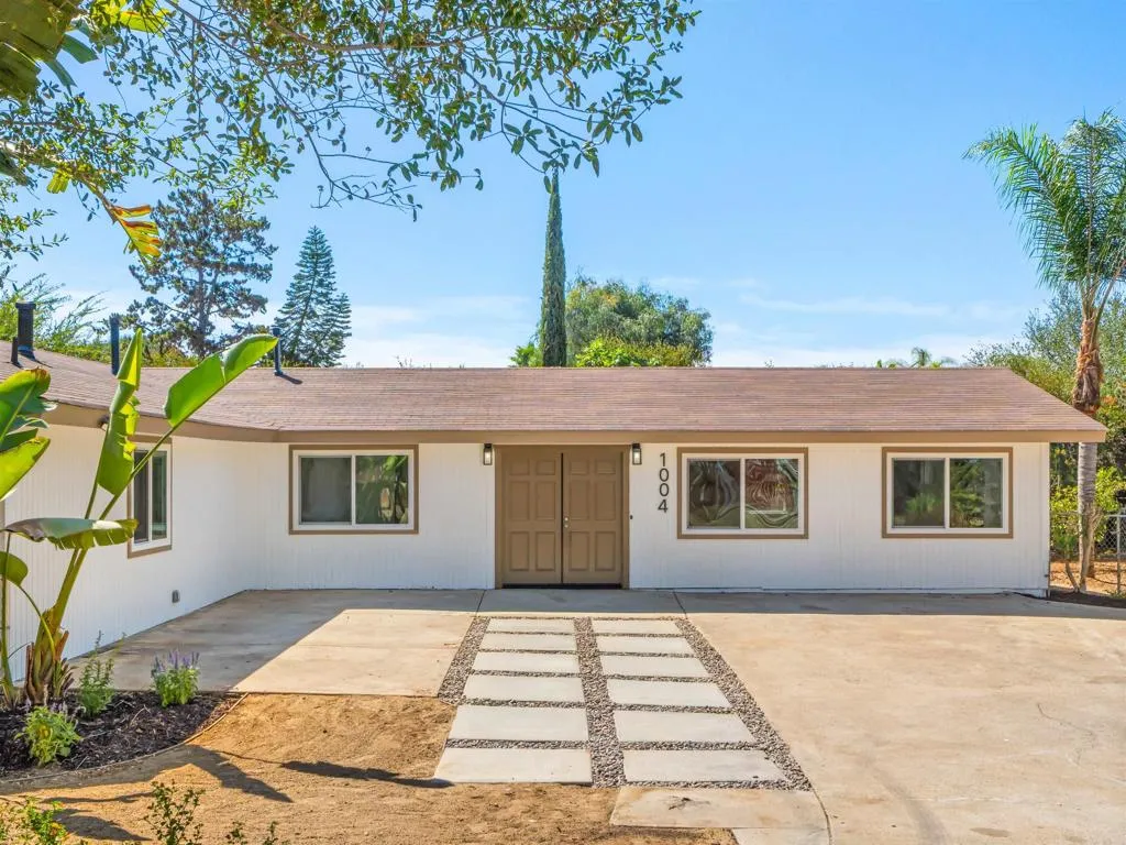 https://cdn.realtyfeed.com/cdn/127/307075800/da521b4949e61396cc797886680be91c.webp