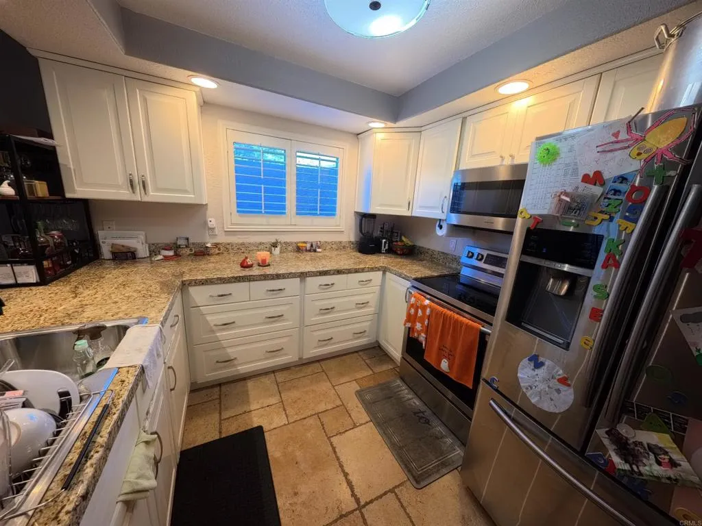 289 Stage Coach Rd, Oceanside, CA 92057 - Photo 2 of 18, Oceanside, CA
