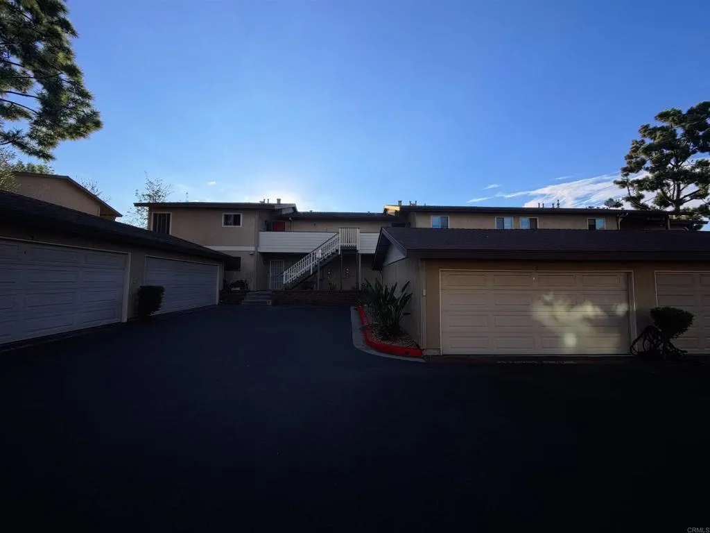 https://cdn.realtyfeed.com/cdn/127/307075843/20b8b319ccd5d6a653396bf21e9f29ad.webp