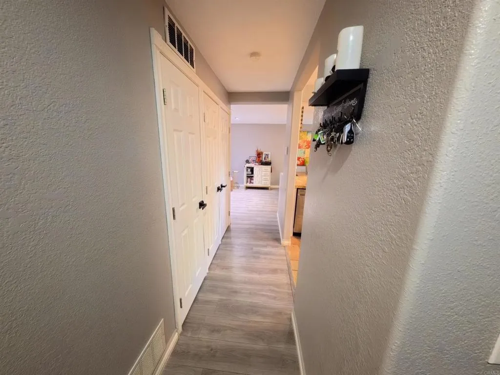 https://cdn.realtyfeed.com/cdn/127/307075843/c6afee39ff07cd09344c88949bf07d82.webp