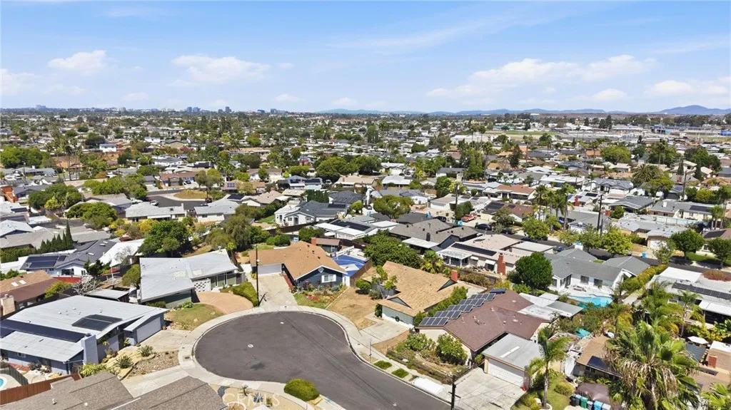 https://cdn.realtyfeed.com/cdn/127/307075882/27d7ff181ed9afc39c61f945cfc45b14.webp