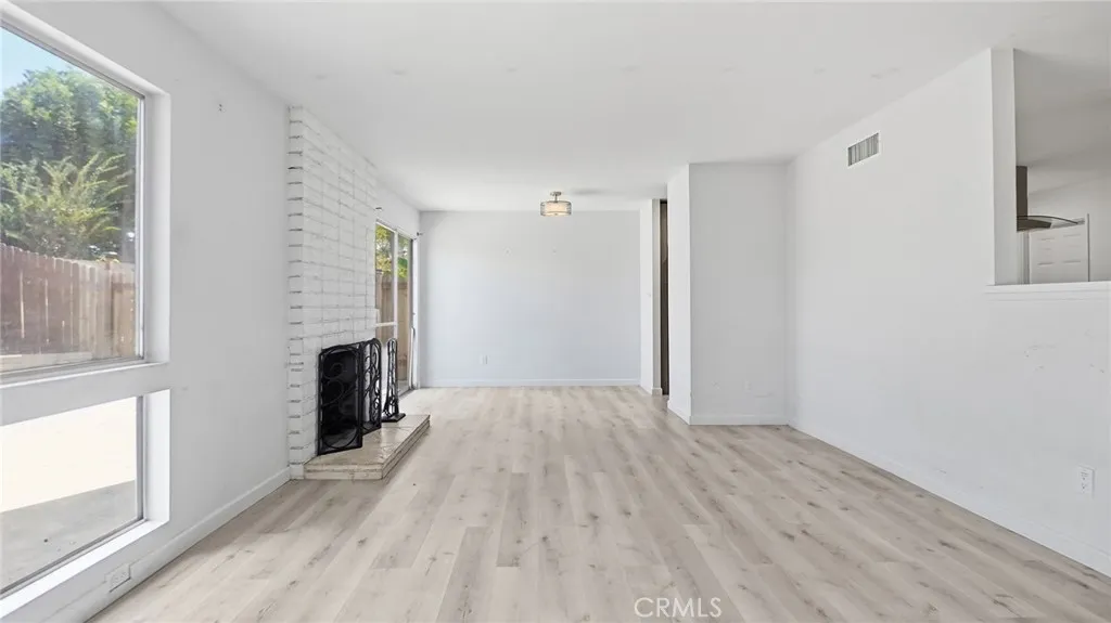https://cdn.realtyfeed.com/cdn/127/307075882/687dffba900cd2d79e5b3db1fdfe2586.webp