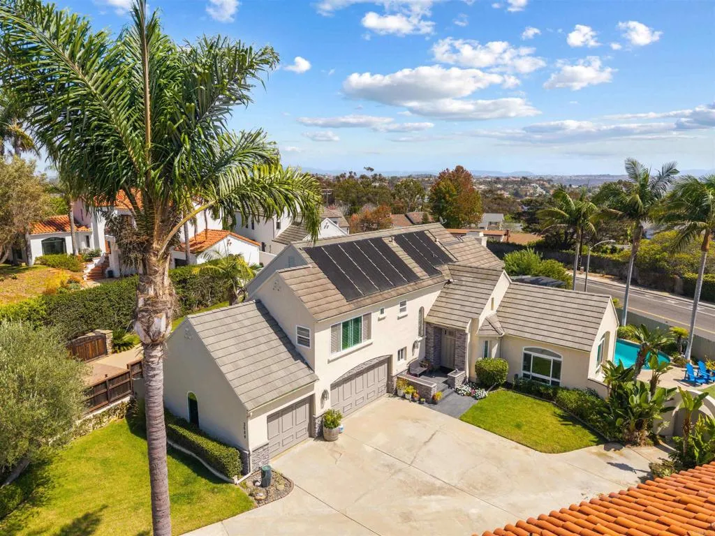 https://cdn.realtyfeed.com/cdn/127/307075933/94ecc98e6b088f2ced31bcd4521aa40d.webp