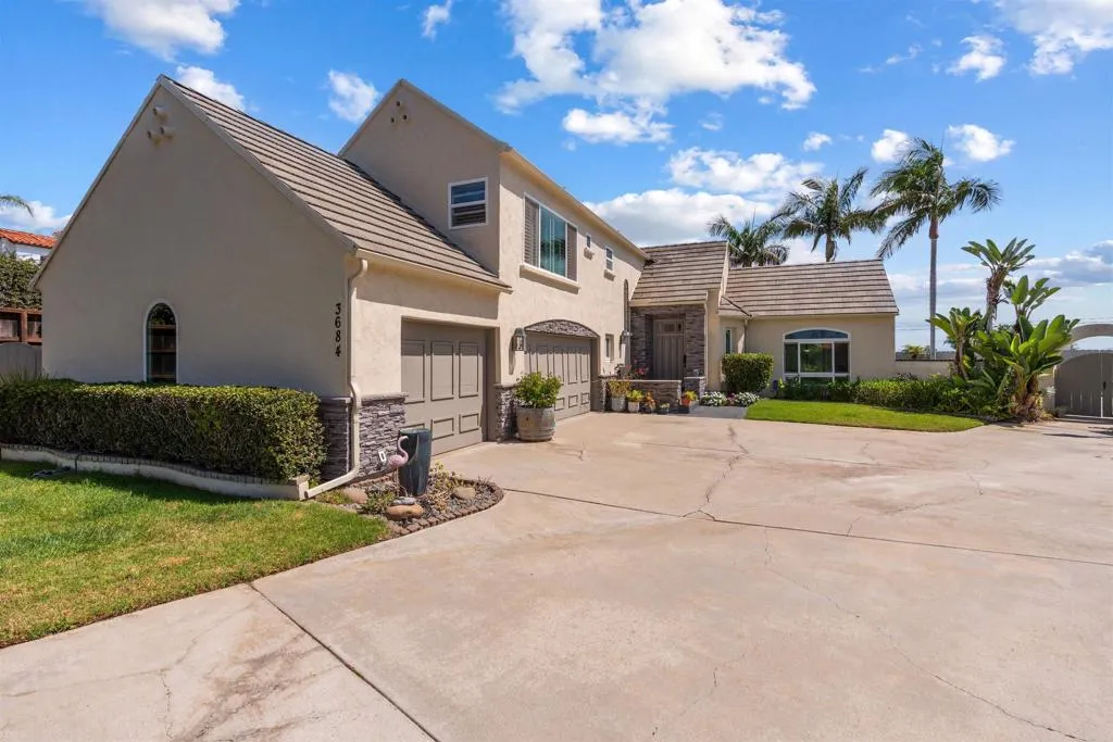 https://cdn.realtyfeed.com/cdn/127/307075933/9f4ef790518d4494feb592dd34098f82.webp