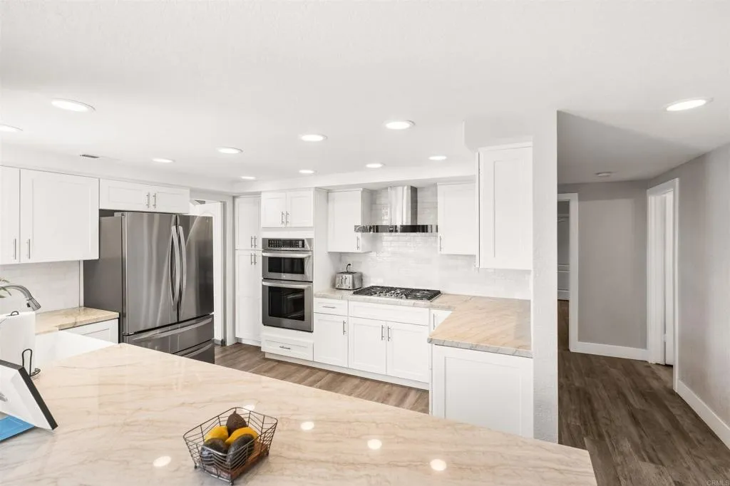 https://cdn.realtyfeed.com/cdn/127/307075933/c413d5ae59eb44f8ad90441ab5ba7ed6.webp