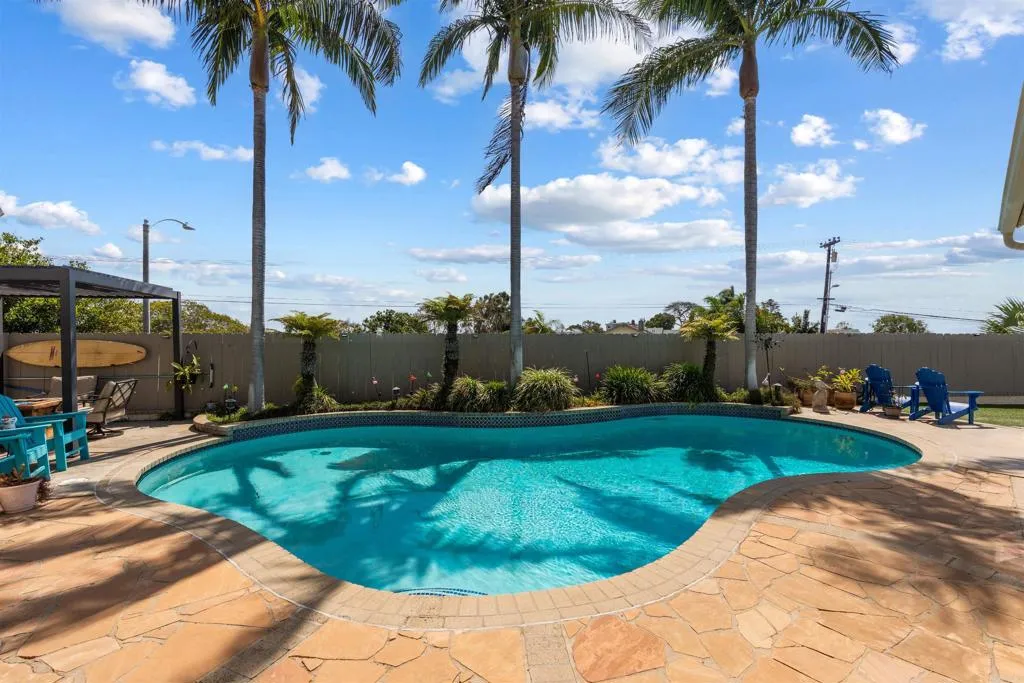 https://cdn.realtyfeed.com/cdn/127/307075933/c91e687296cd7a0b947dde36798e15b4.webp