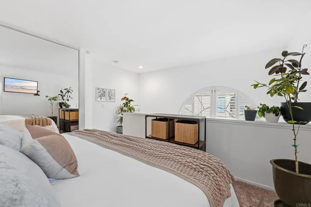 https://cdn.realtyfeed.com/cdn/127/307075977/3abdb312e6106ed4bd6f75ff84852369.webp