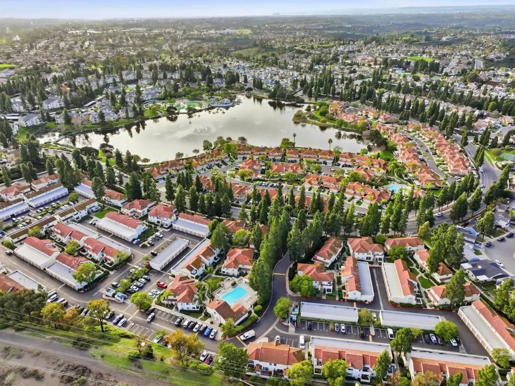 https://cdn.realtyfeed.com/cdn/127/307075977/4d63173c00a98373f5b9aed26b7ba73d.webp
