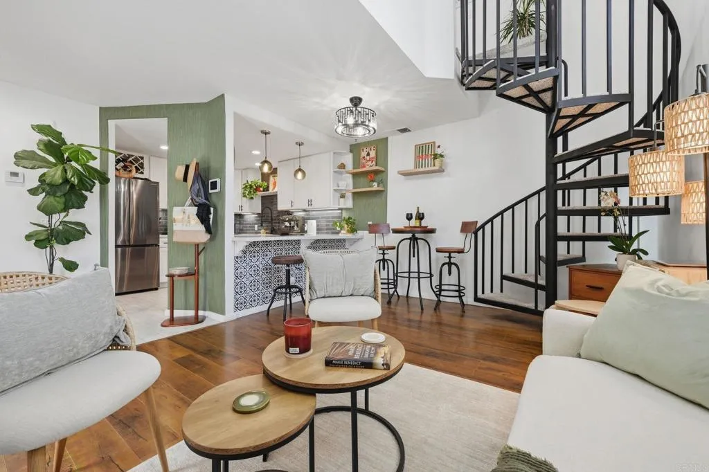 https://cdn.realtyfeed.com/cdn/127/307075977/54dbb63b97bd8e22a2db91a172e784d5.webp