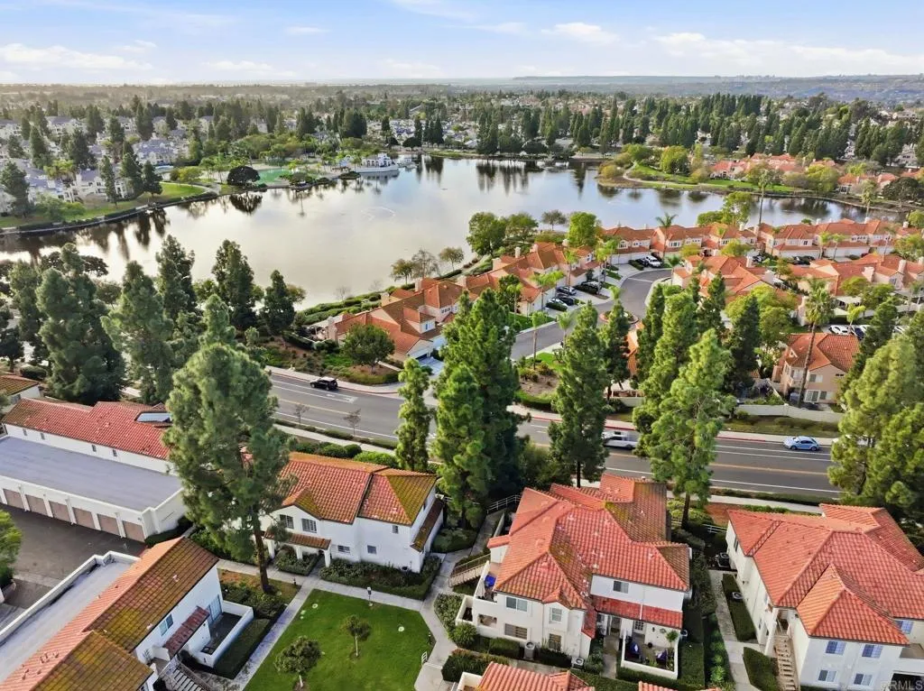 https://cdn.realtyfeed.com/cdn/127/307075977/aa108994f69086d74025695fe98aa476.webp