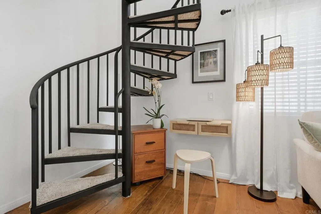 https://cdn.realtyfeed.com/cdn/127/307075977/c938593360b5efaa56b7be082d02bb05.webp