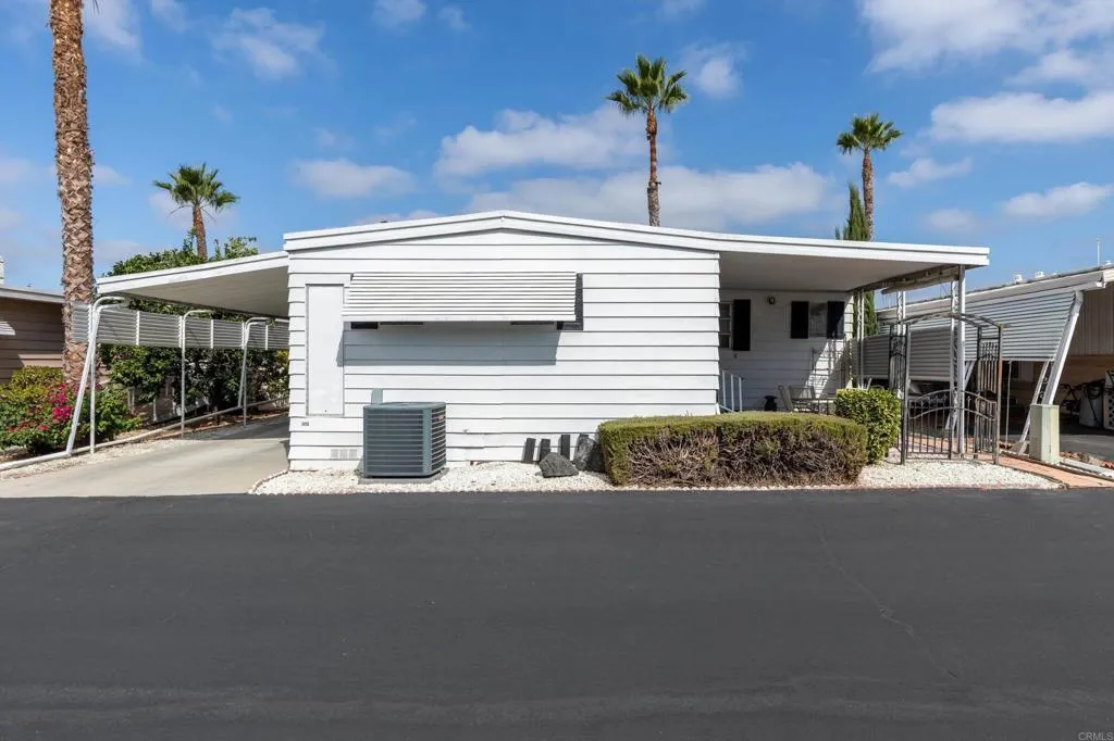 718 Sycamore Ave Unit 202, Vista, CA 92083 - Photo 2 of 34, Vista, CA