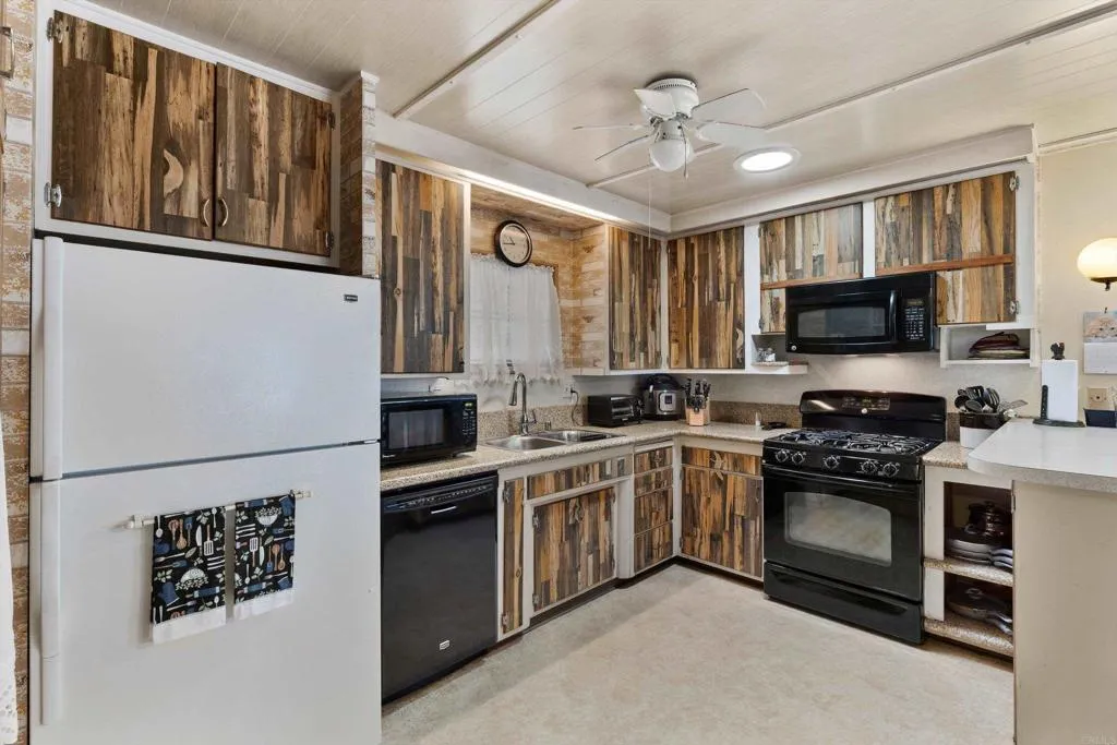 https://cdn.realtyfeed.com/cdn/127/307076017/4f87c683124ff054a6de065752140b57.webp