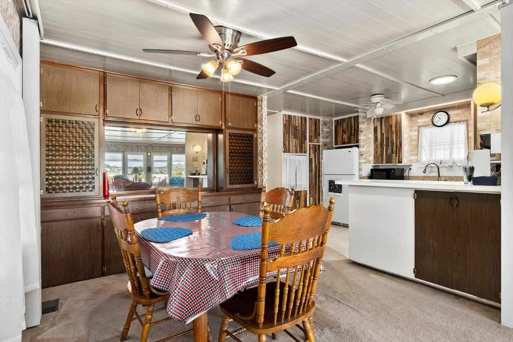 https://cdn.realtyfeed.com/cdn/127/307076017/8680f0de96b3f1cce2dc4b711e918e35.webp