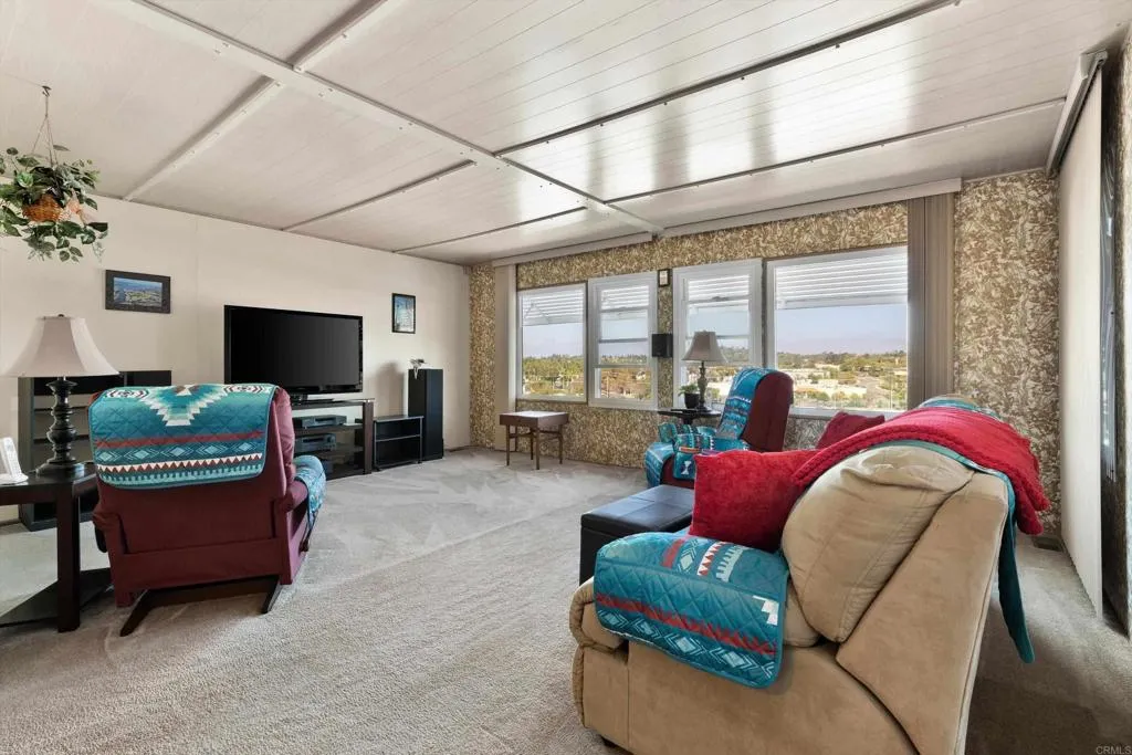 https://cdn.realtyfeed.com/cdn/127/307076017/c3a99d8db96dad75a605d815c2989f7c.webp