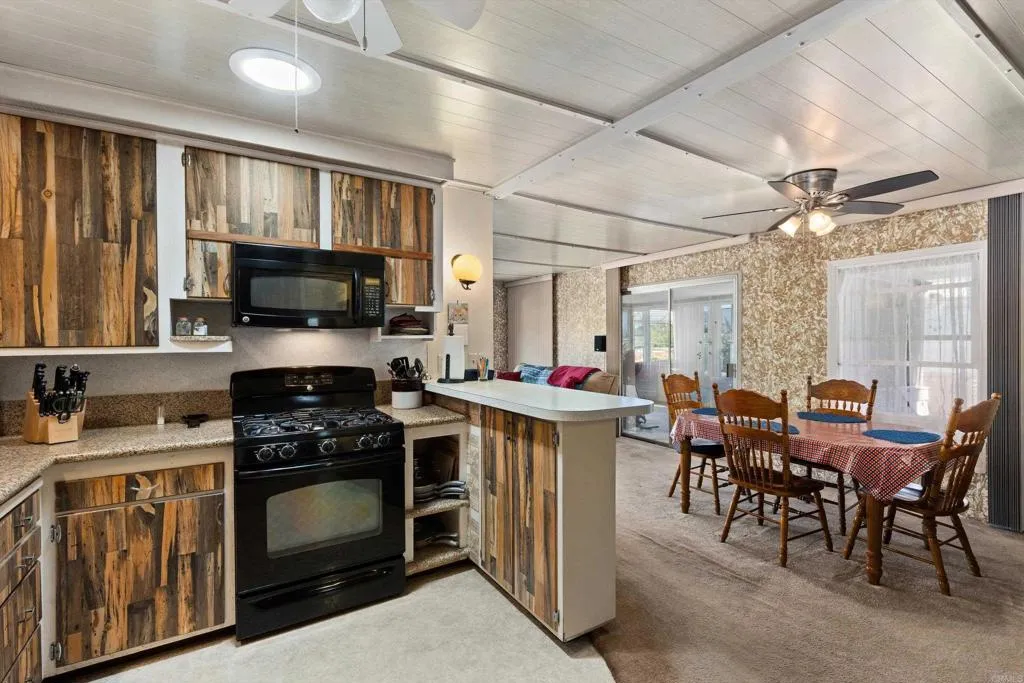 https://cdn.realtyfeed.com/cdn/127/307076017/ed0e55056698f7c502e7a62346034f0f.webp
