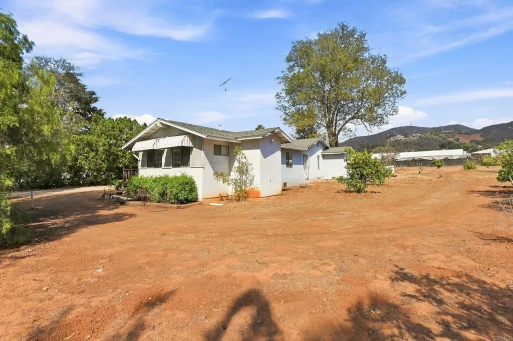 https://cdn.realtyfeed.com/cdn/127/307076036/40de1fbbbae970cabcbd6841ca00997c.webp