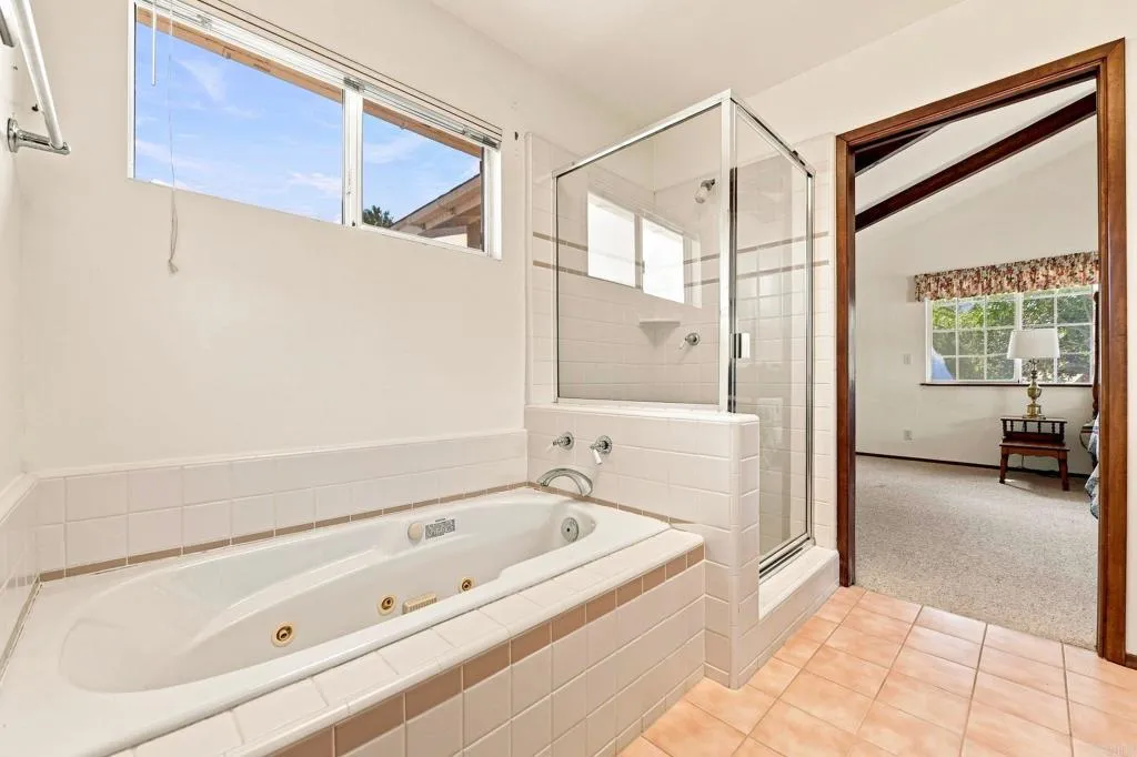 https://cdn.realtyfeed.com/cdn/127/307076036/72c60db4be3e07aa83669ad1e75a7397.webp