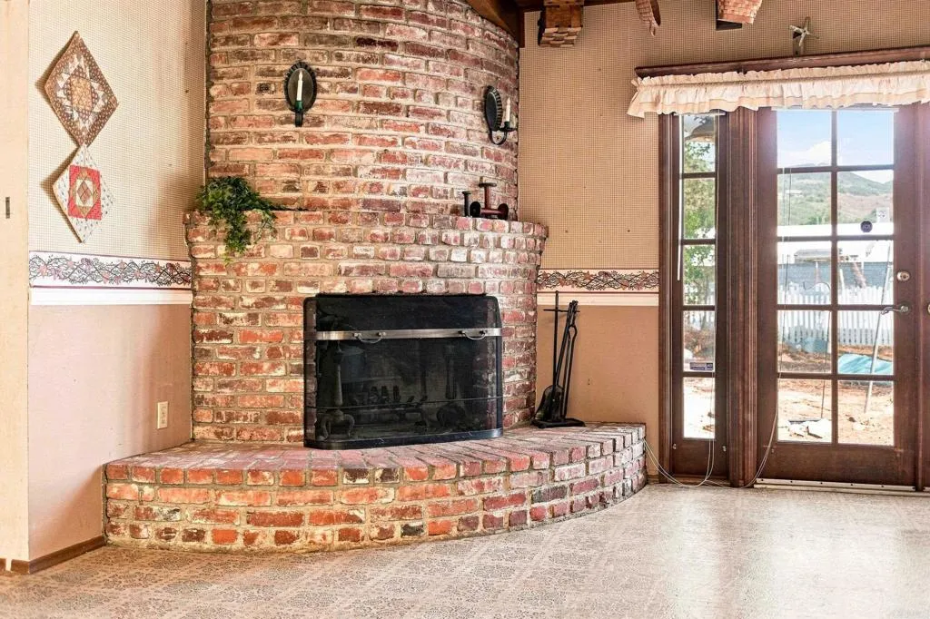 https://cdn.realtyfeed.com/cdn/127/307076036/b3630101605273180c36106f9c5a1992.webp