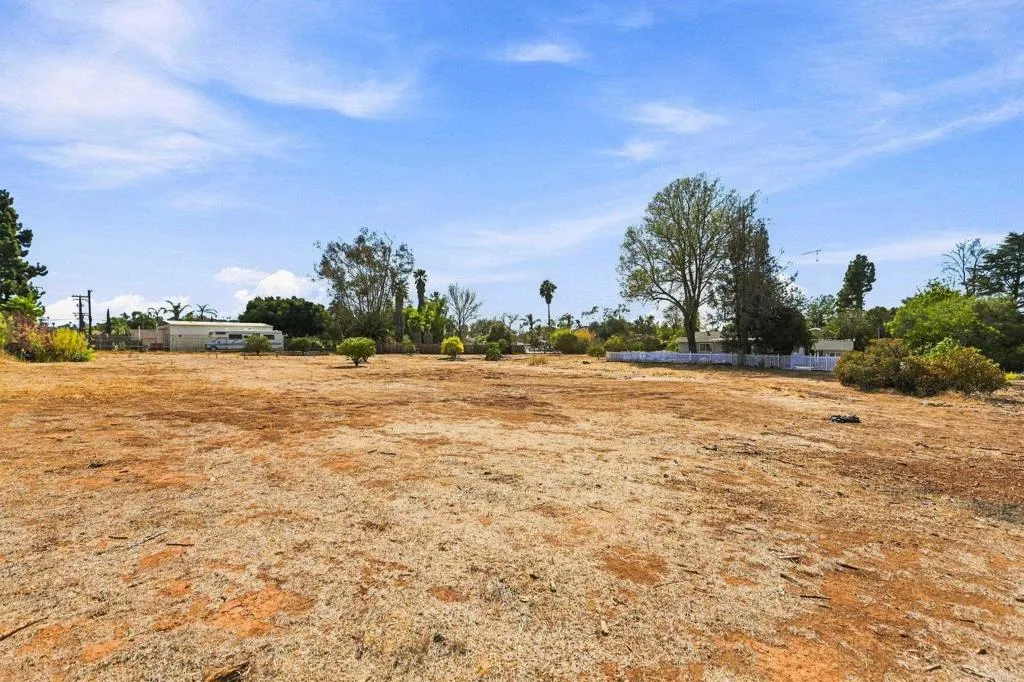 https://cdn.realtyfeed.com/cdn/127/307076036/fc275bc56946029c388971af7b8c3d40.webp